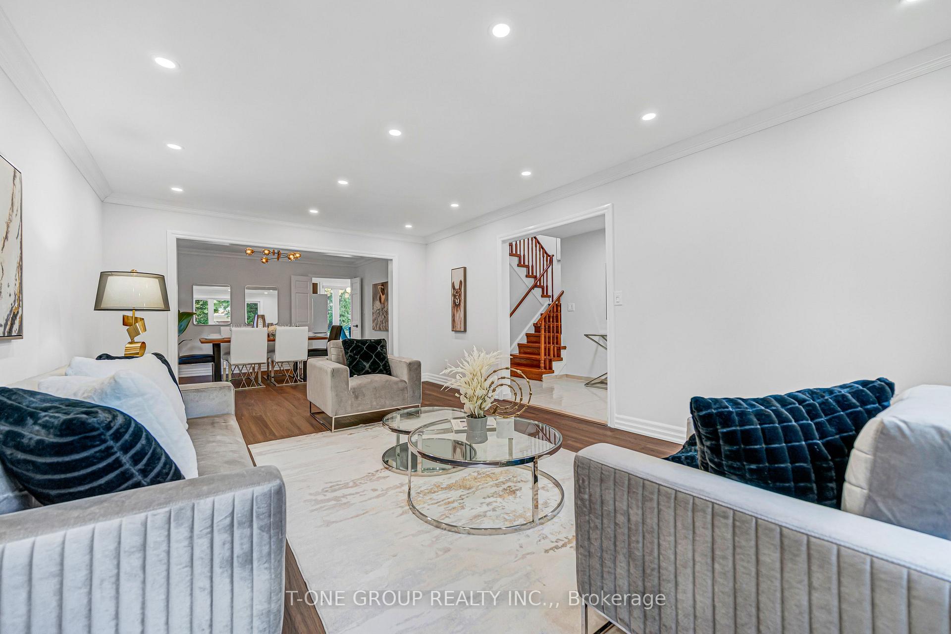 Photo 10 of 63 Hobart Drive, North York, Don Valley Village — HOMEH