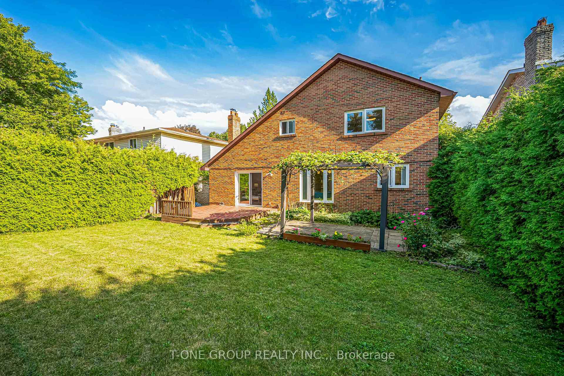 Photo 21 of 63 Hobart Drive, North York, Don Valley Village — HOMEH