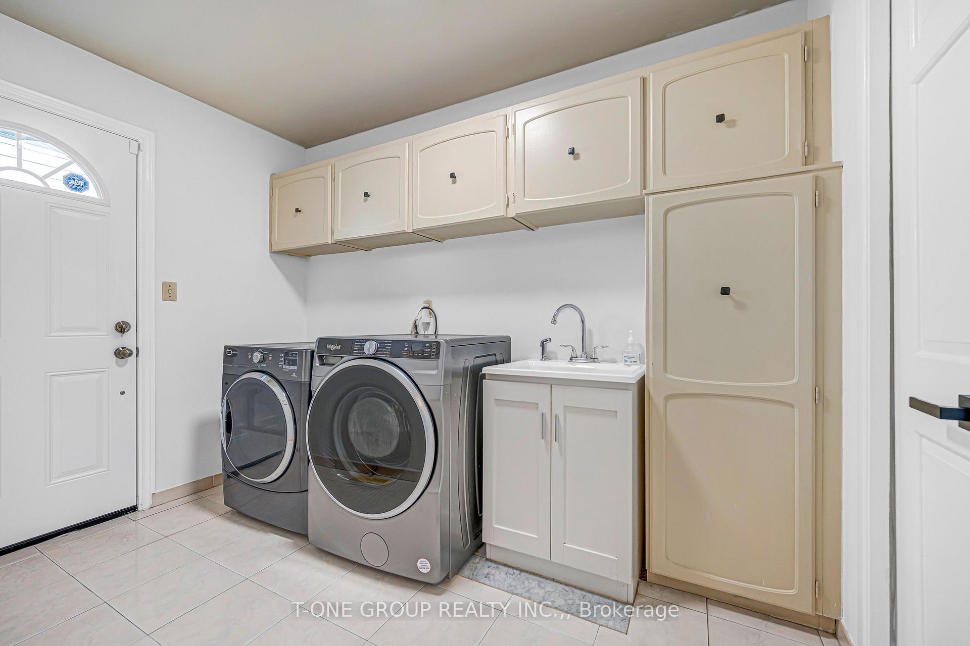 Photo 24 of 63 Hobart Drive, North York, Don Valley Village — HOMEH