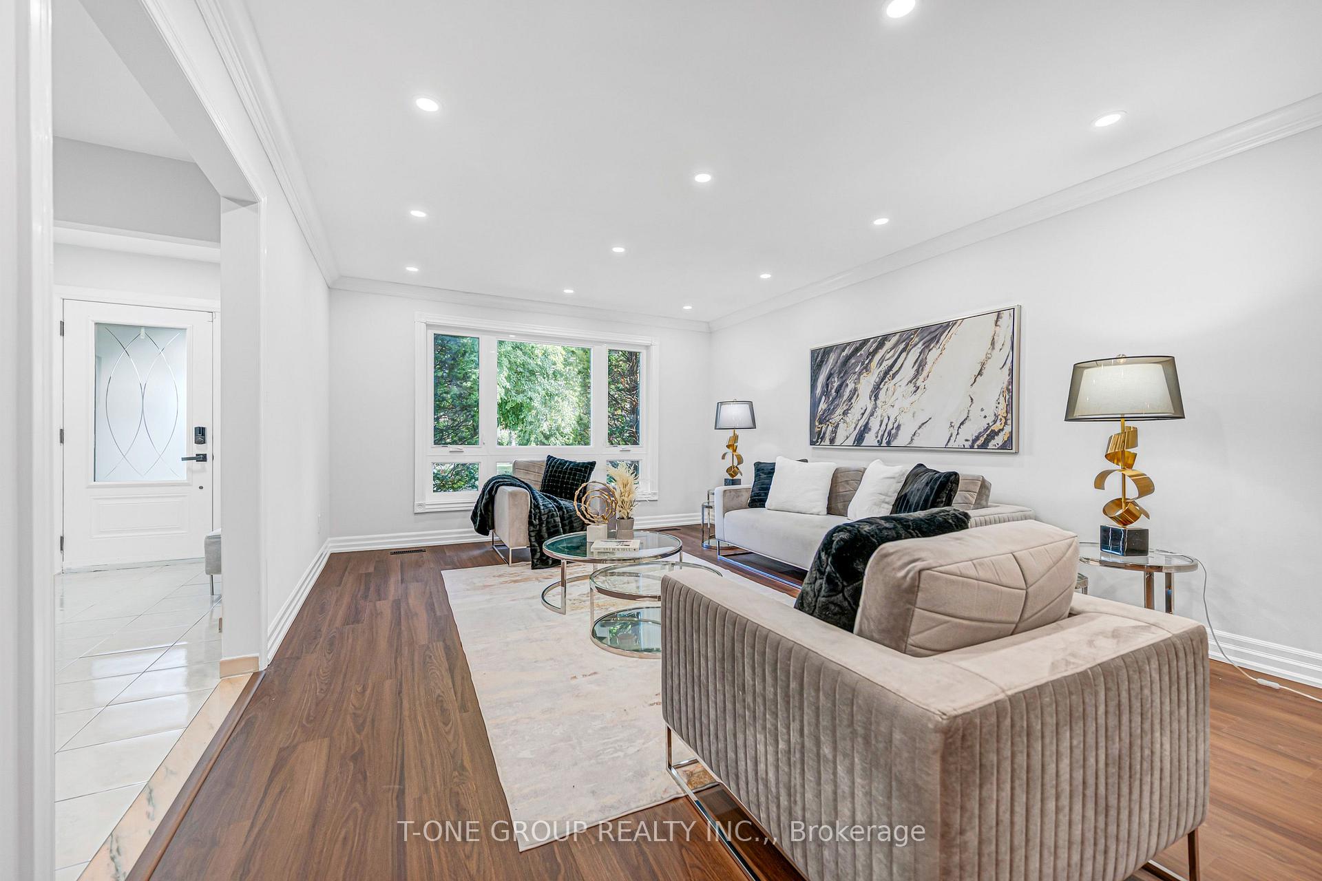 Photo 42 of 63 Hobart Drive, North York, Don Valley Village — HOMEH