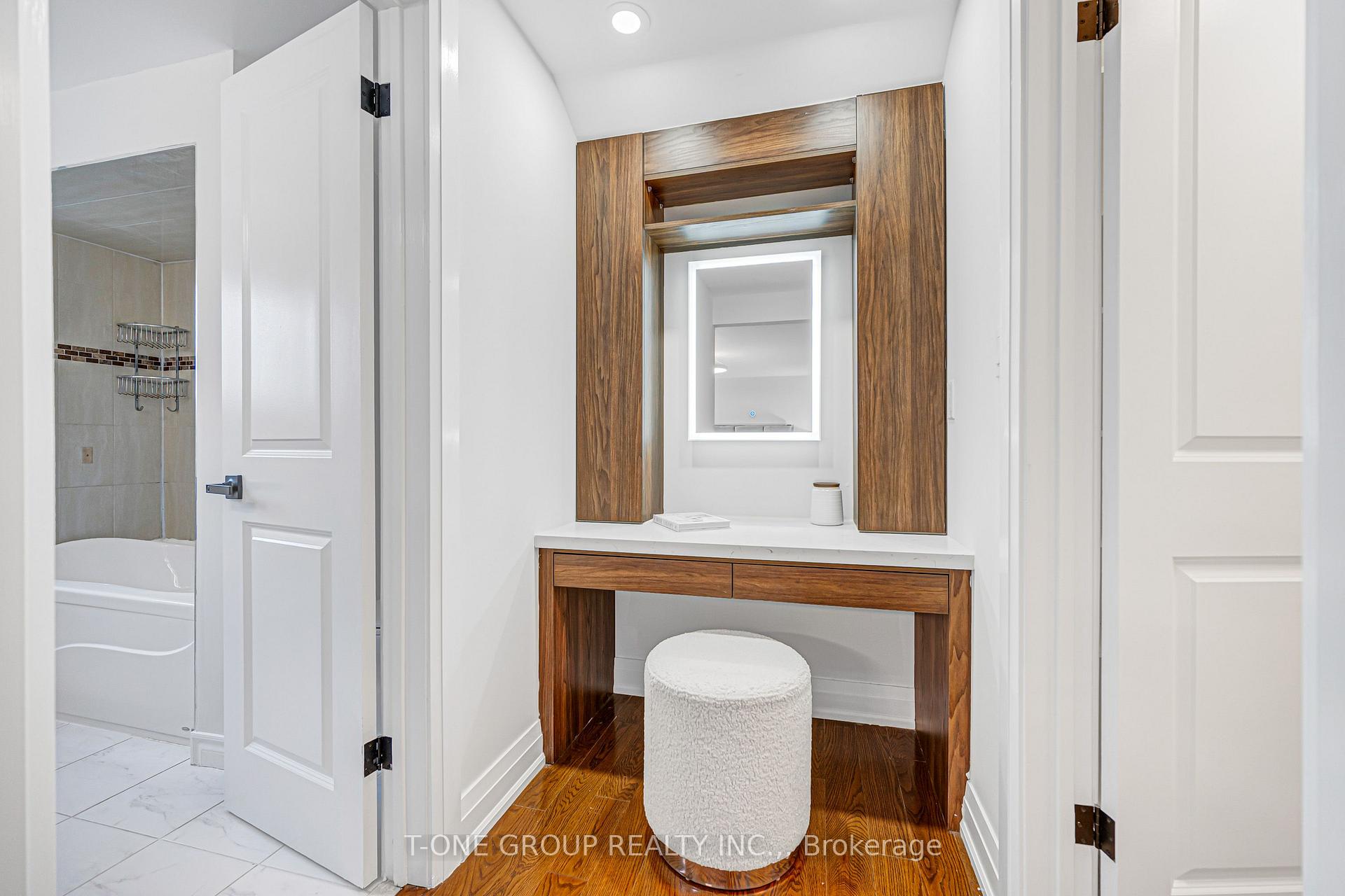 Photo 35 of 63 Hobart Drive, North York, Don Valley Village — HOMEH