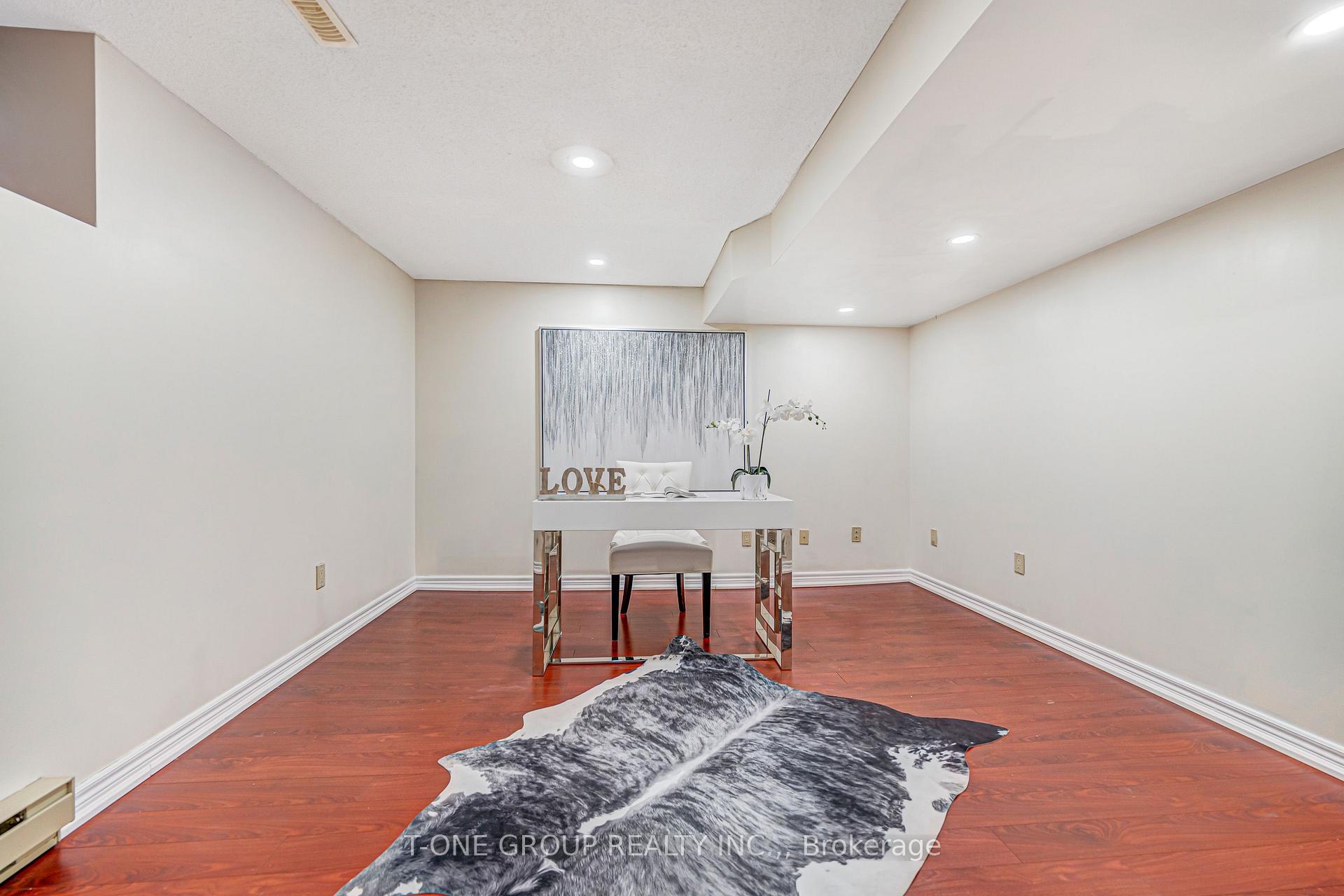 Photo 53 of 63 Hobart Drive, North York, Don Valley Village — HOMEH