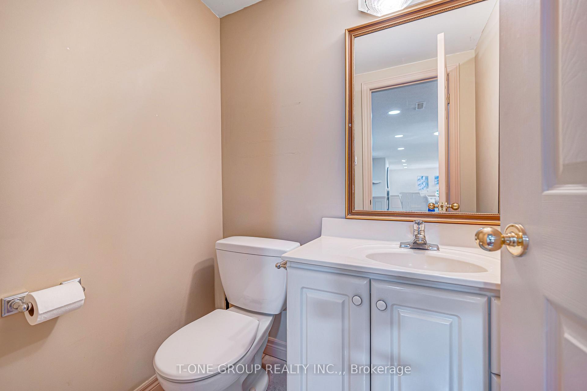 Photo 54 of 63 Hobart Drive, North York, Don Valley Village — HOMEH