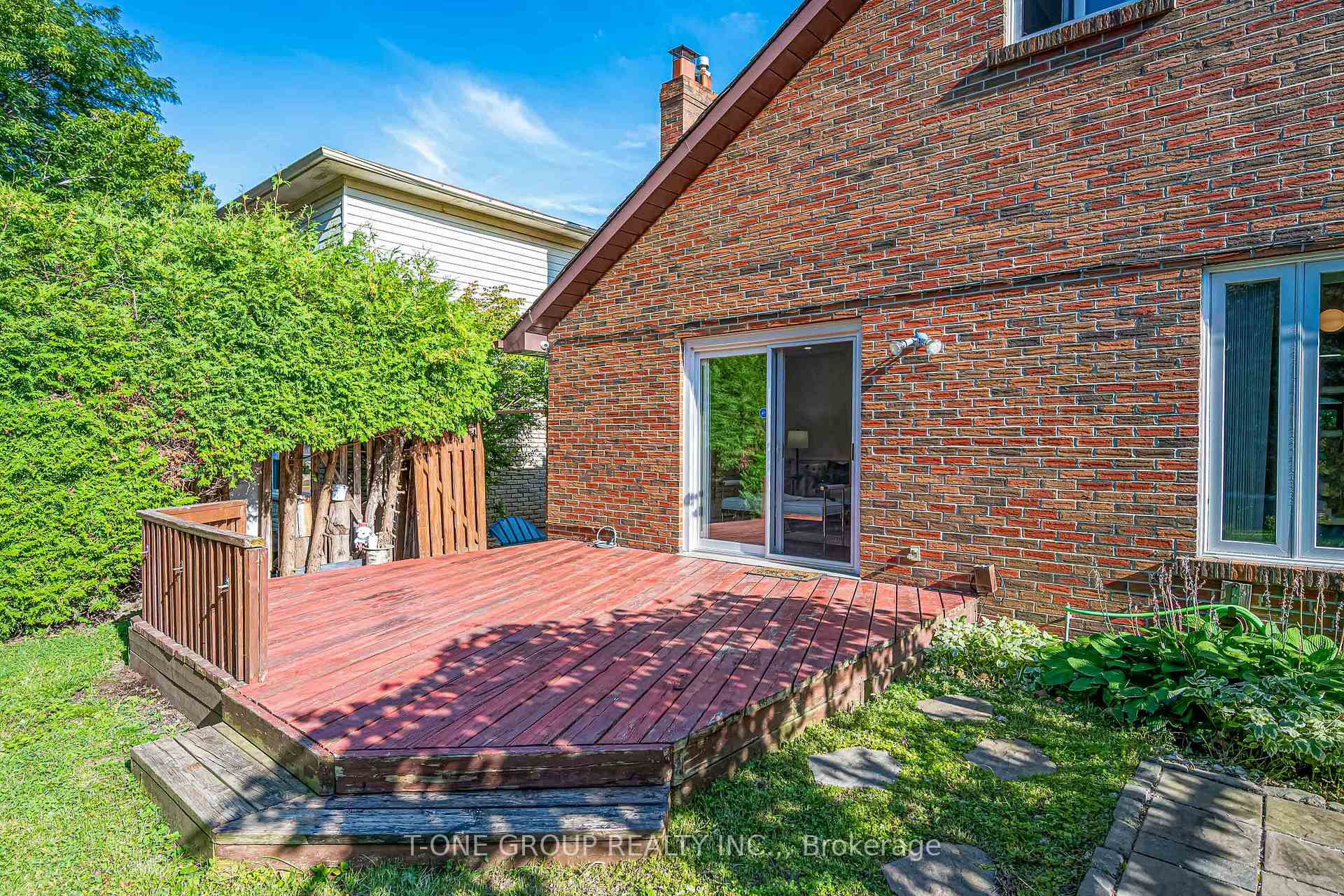 Photo 58 of 63 Hobart Drive, North York, Don Valley Village — HOMEH