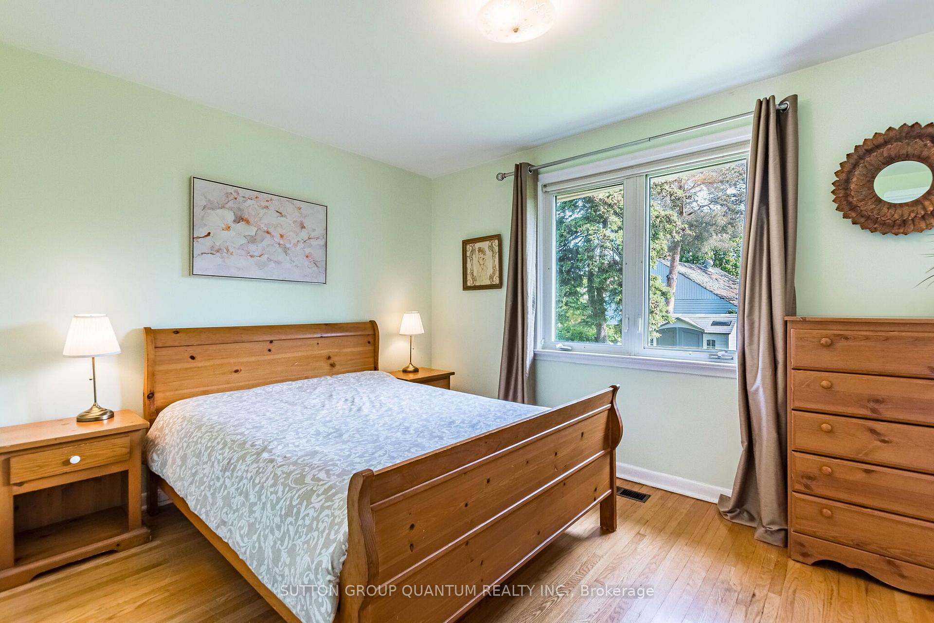 Photo 17 of 1293 Daimler Road, Mississauga, Clarkson — HOMEH
