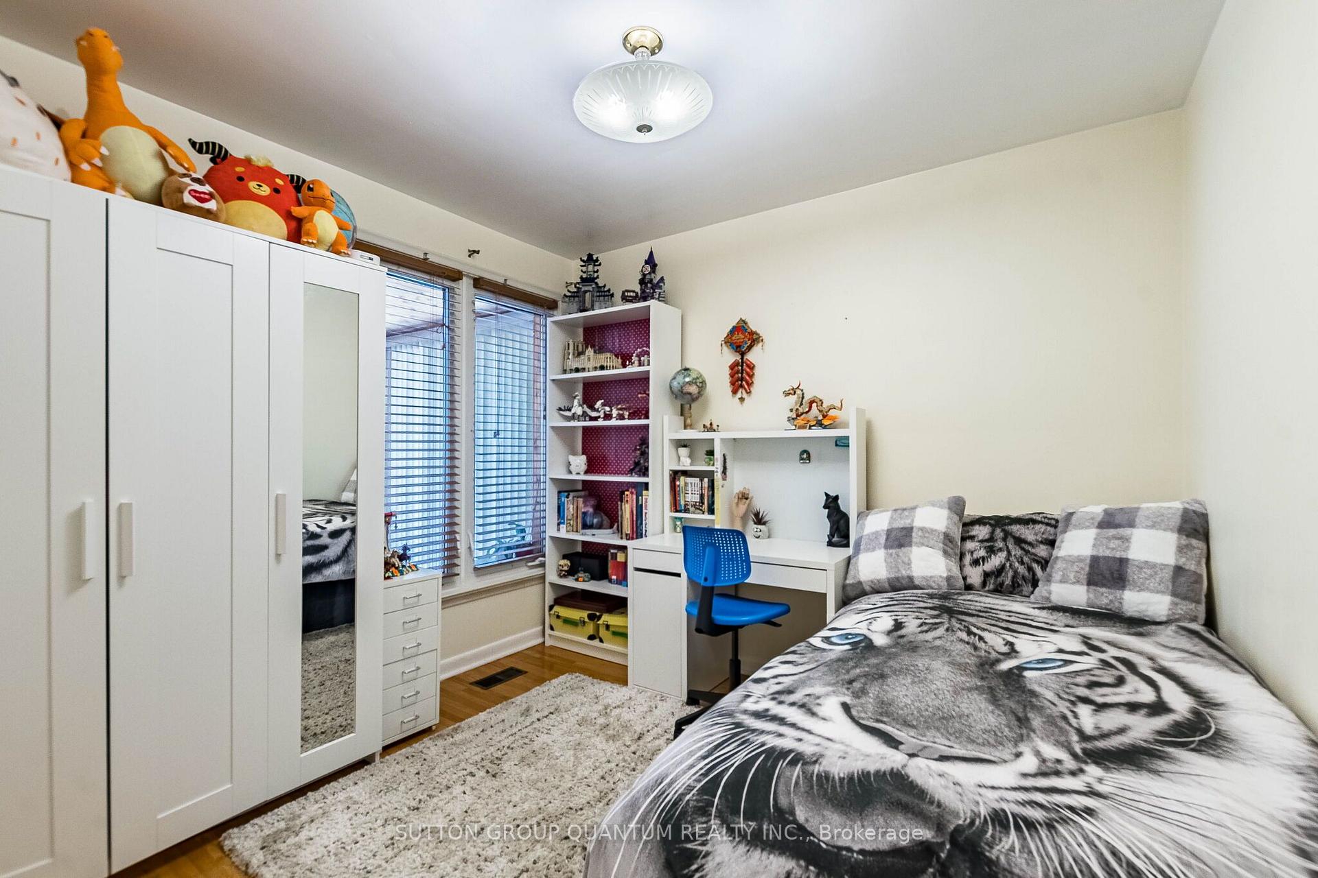 Photo 20 of 1293 Daimler Road, Mississauga, Clarkson — HOMEH