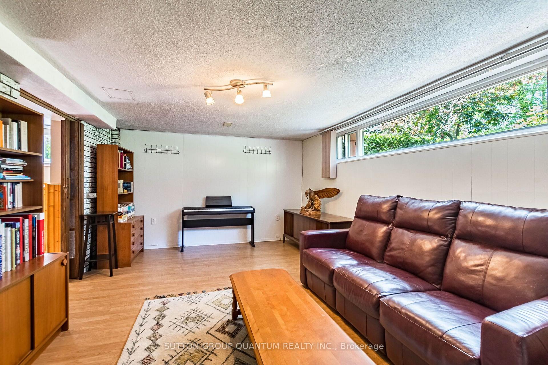 Photo 27 of 1293 Daimler Road, Mississauga, Clarkson — HOMEH