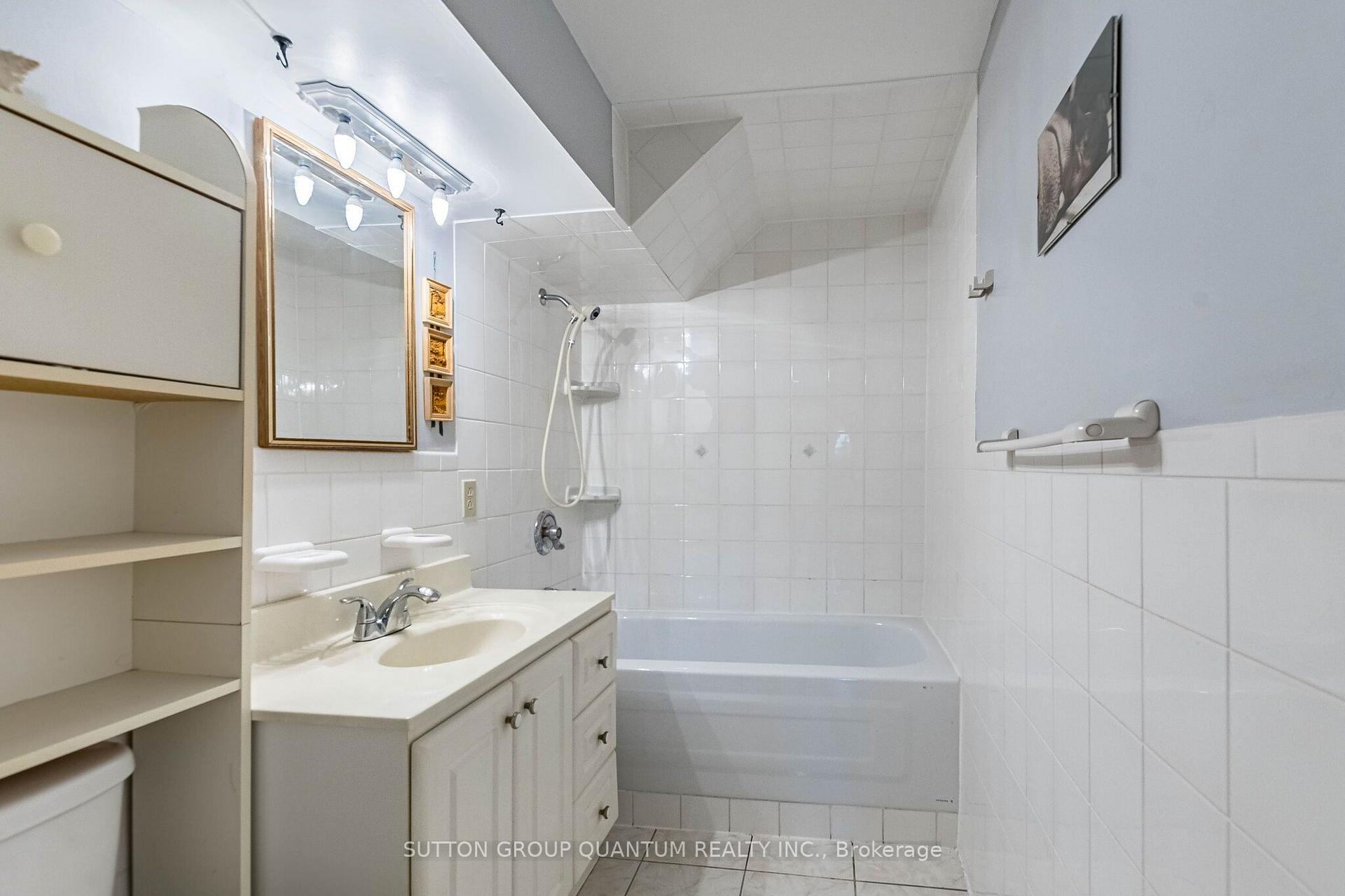 Photo 30 of 1293 Daimler Road, Mississauga, Clarkson — HOMEH