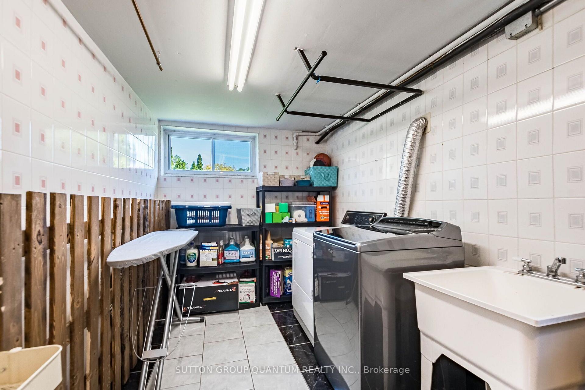 Photo 33 of 1293 Daimler Road, Mississauga, Clarkson — HOMEH