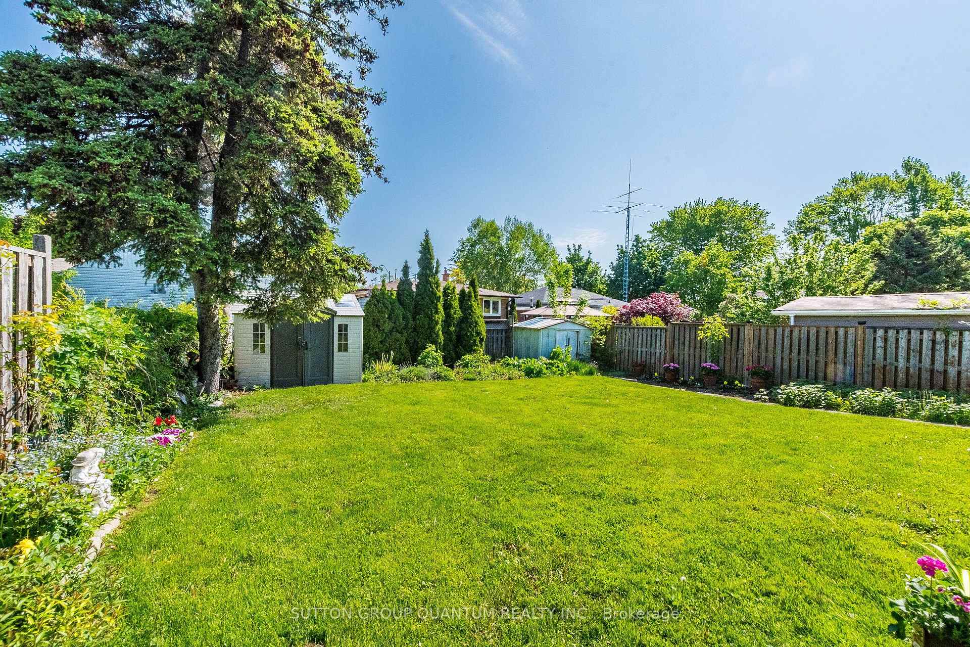 Photo 37 of 1293 Daimler Road, Mississauga, Clarkson — HOMEH