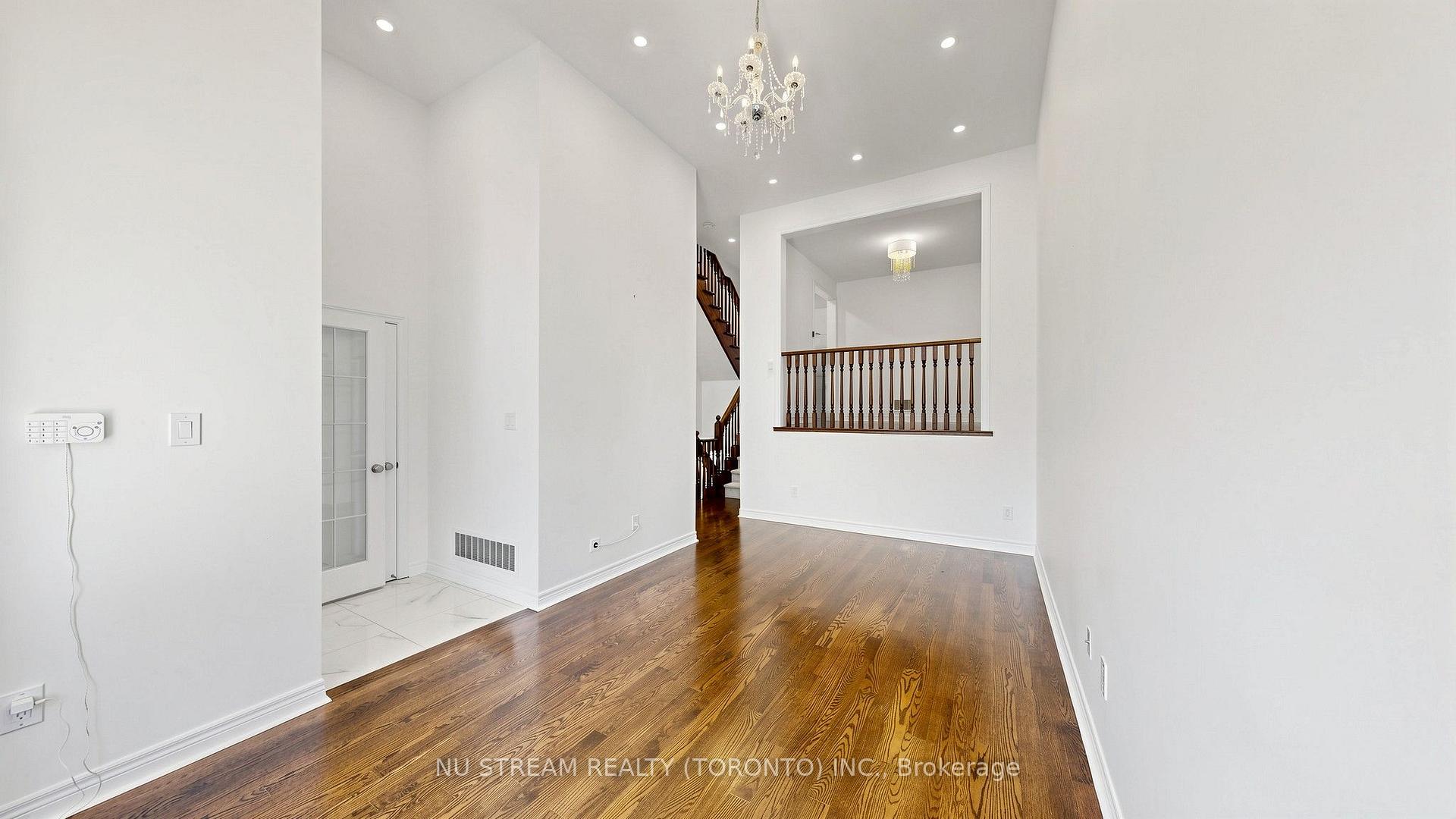 Photo 6 of Unit 15, 19 Maytime Way, Markham, Cathedraltown — HOMEH