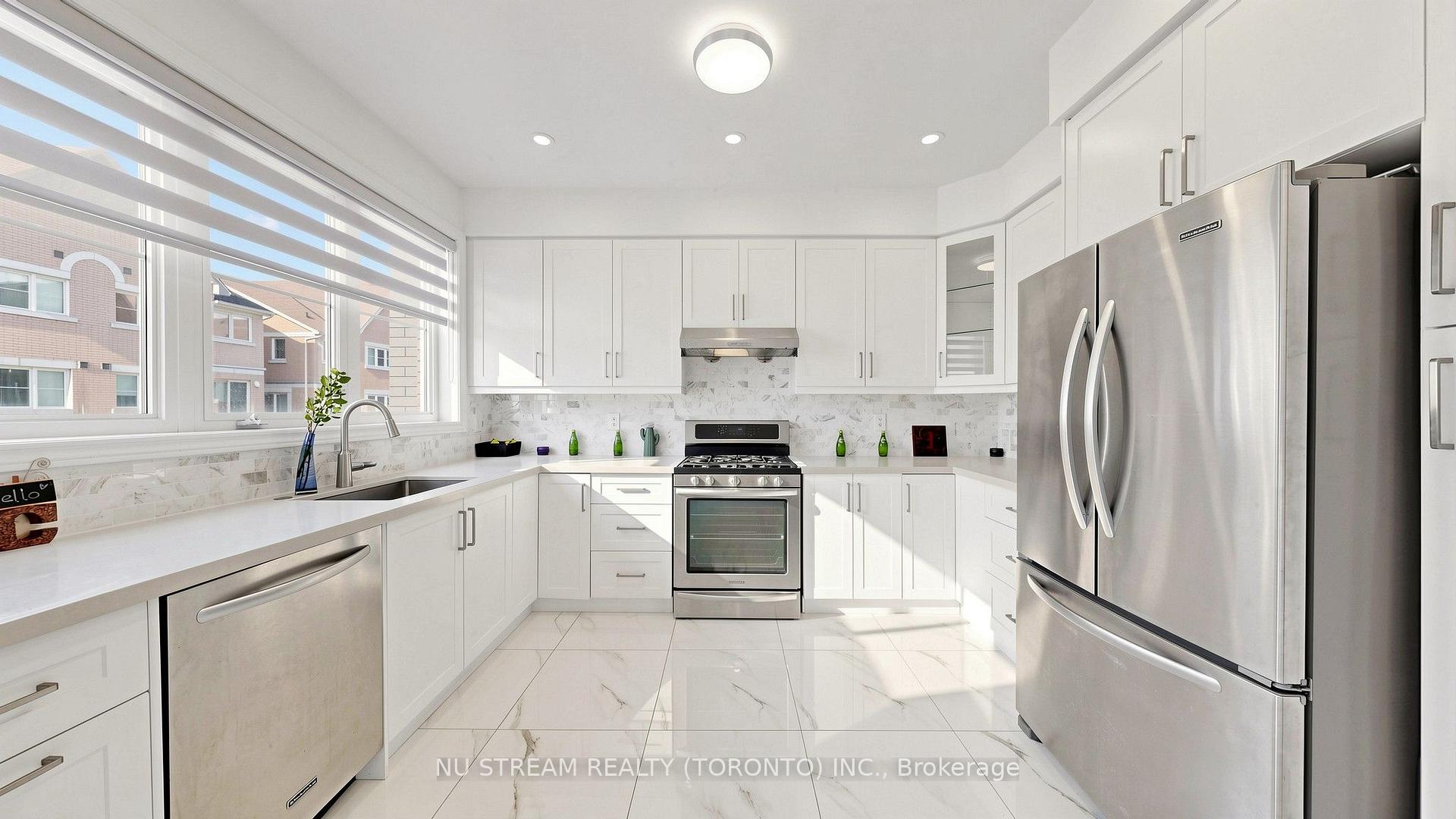 Photo 12 of Unit 15, 19 Maytime Way, Markham, Cathedraltown — HOMEH