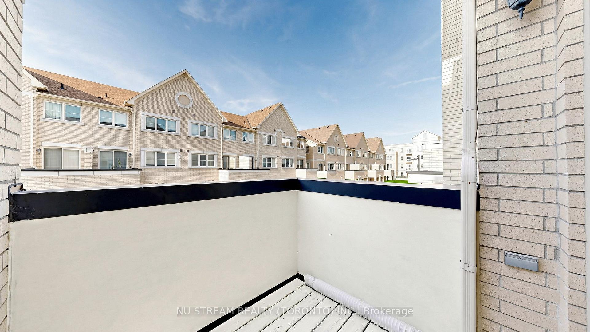 Photo 14 of Unit 15, 19 Maytime Way, Markham, Cathedraltown — HOMEH
