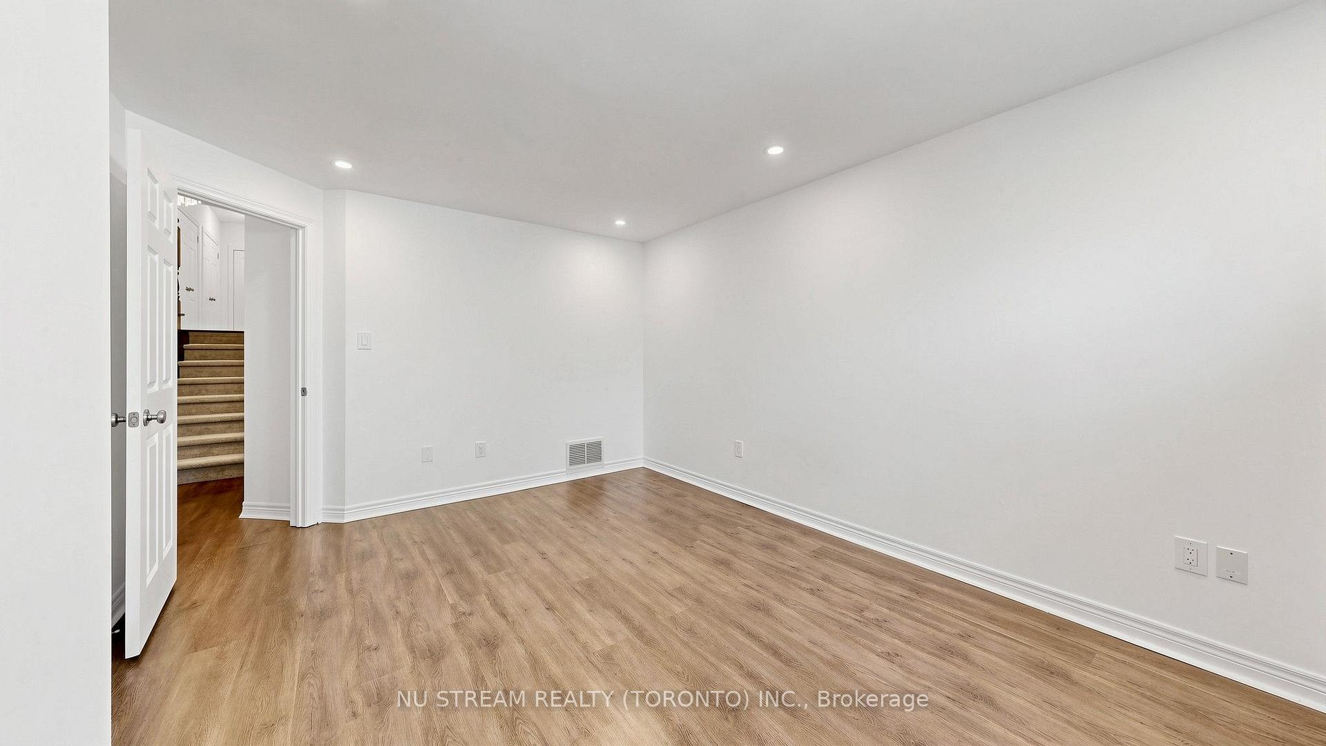 Photo 29 of Unit 15, 19 Maytime Way, Markham, Cathedraltown — HOMEH