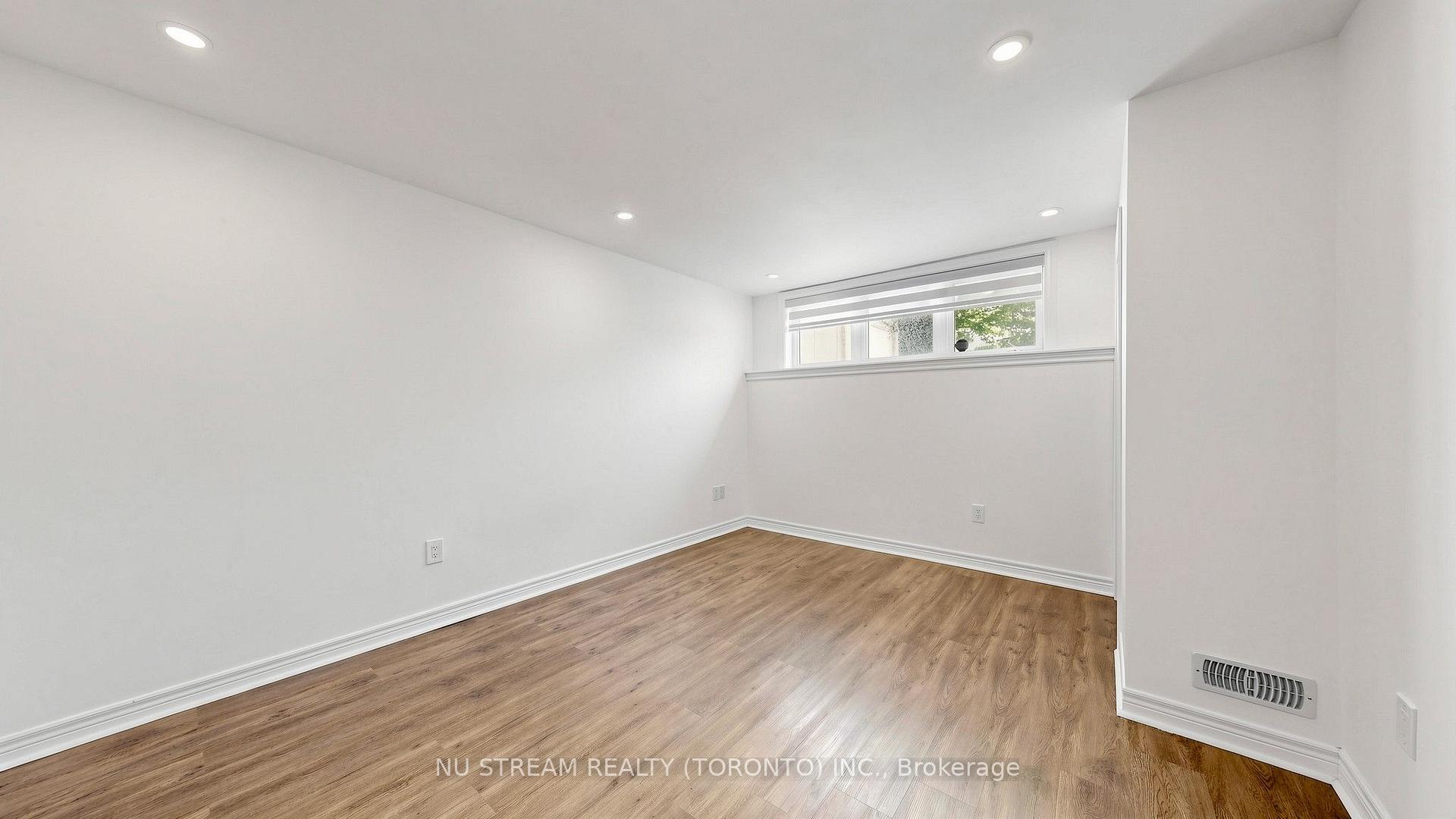 Photo 30 of Unit 15, 19 Maytime Way, Markham, Cathedraltown — HOMEH