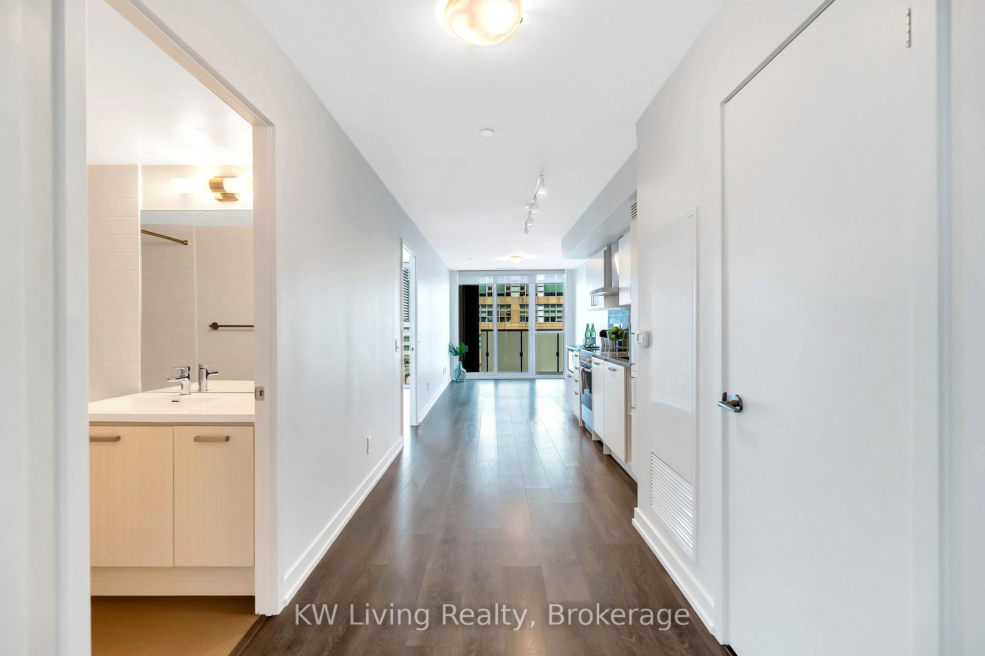 Photo 6 of Unit 709, 125 Redpath Avenue, Toronto, Mount Pleasant East — HOMEH
