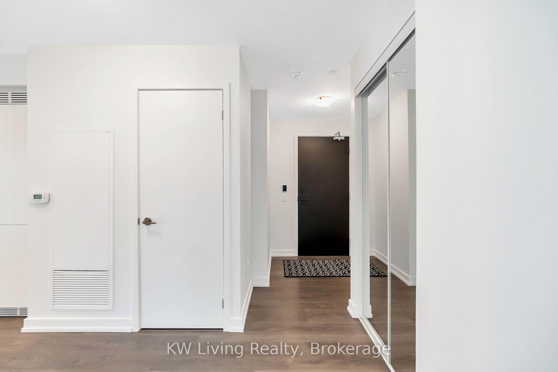 Photo 7 of Unit 709, 125 Redpath Avenue, Toronto, Mount Pleasant East — HOMEH