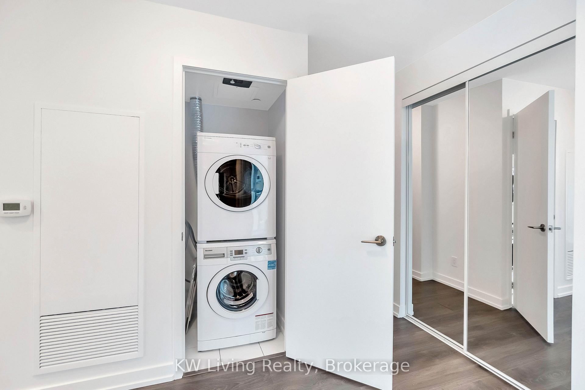 Photo 26 of Unit 709, 125 Redpath Avenue, Toronto, Mount Pleasant East — HOMEH