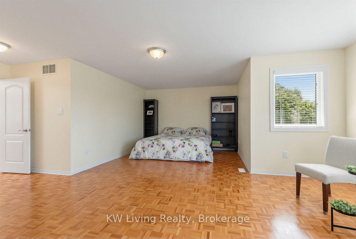 Photo 30 of 7570 Kipling Avenue, Vaughan, West Woodbridge — HOMEH
