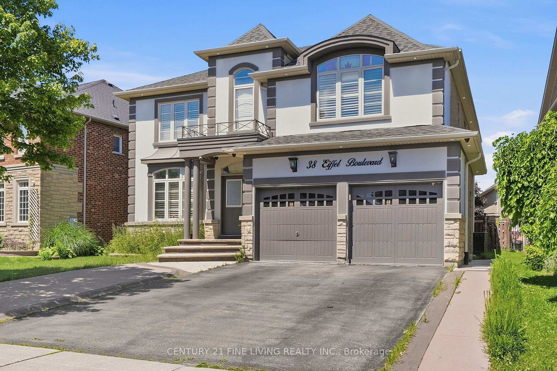Photo 2 of 38 Eiffel Boulevard, Brampton, Vales of Castlemore — HOMEH