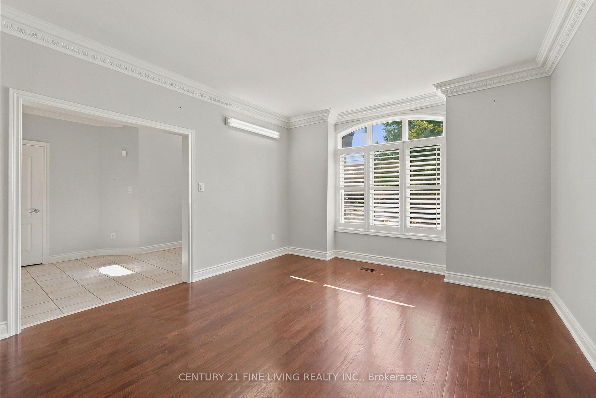 Photo 6 of 38 Eiffel Boulevard, Brampton, Vales of Castlemore — HOMEH