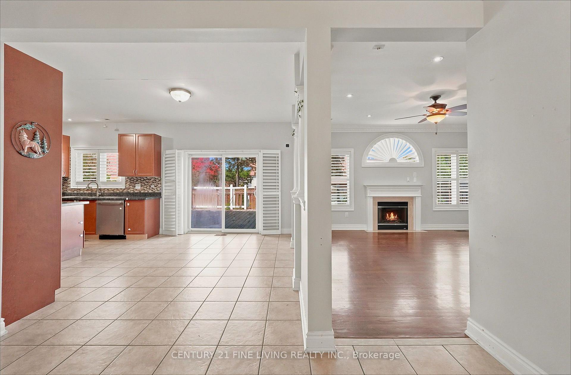 Photo 8 of 38 Eiffel Boulevard, Brampton, Vales of Castlemore — HOMEH