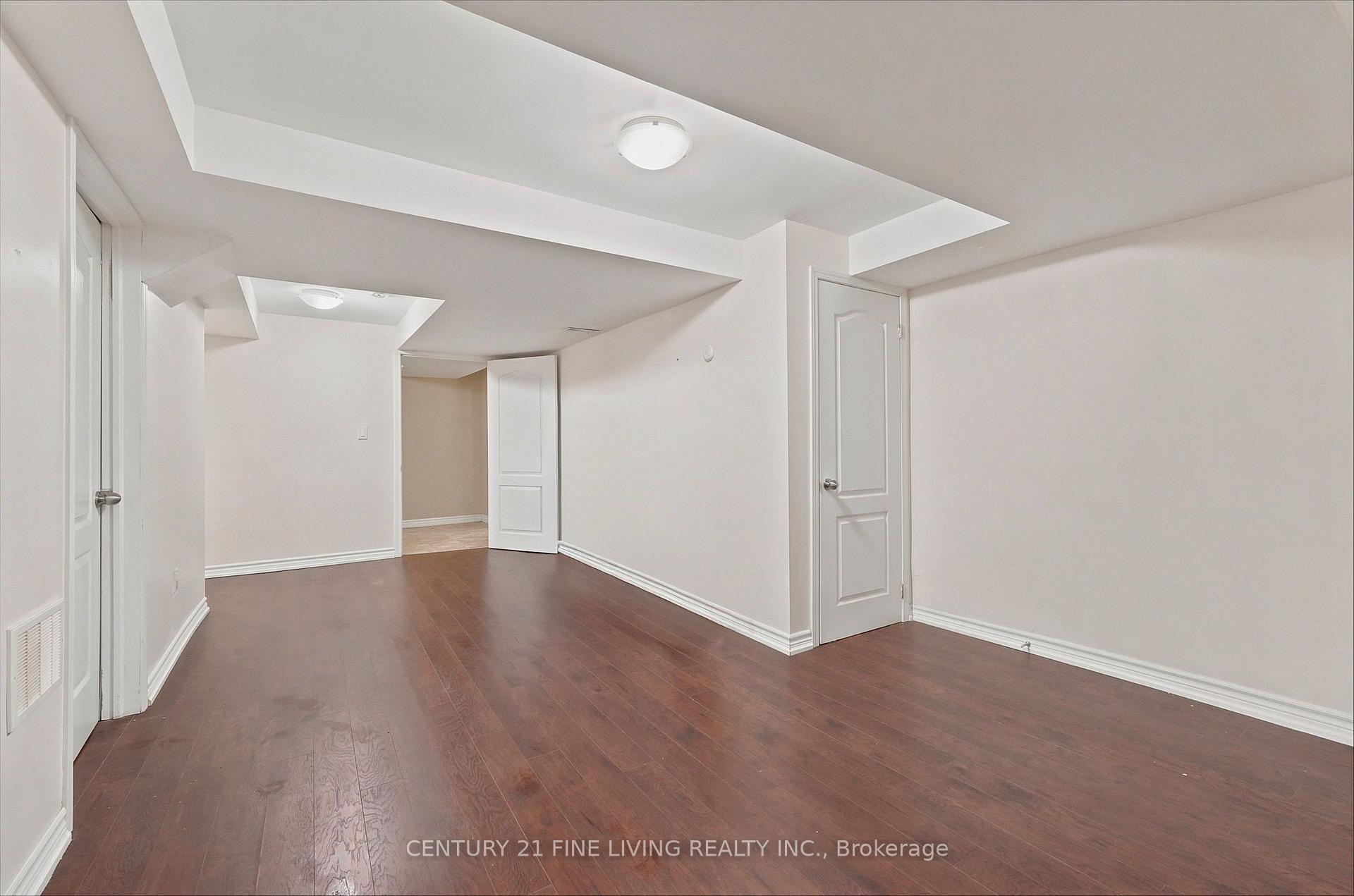 Photo 32 of 38 Eiffel Boulevard, Brampton, Vales of Castlemore — HOMEH
