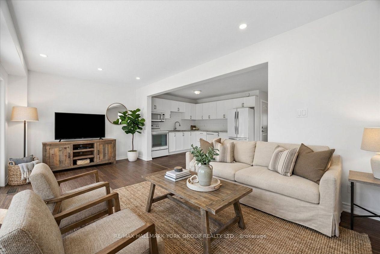 Photo 9 of 132 Banting Crescent, Essa, Angus — HOMEH