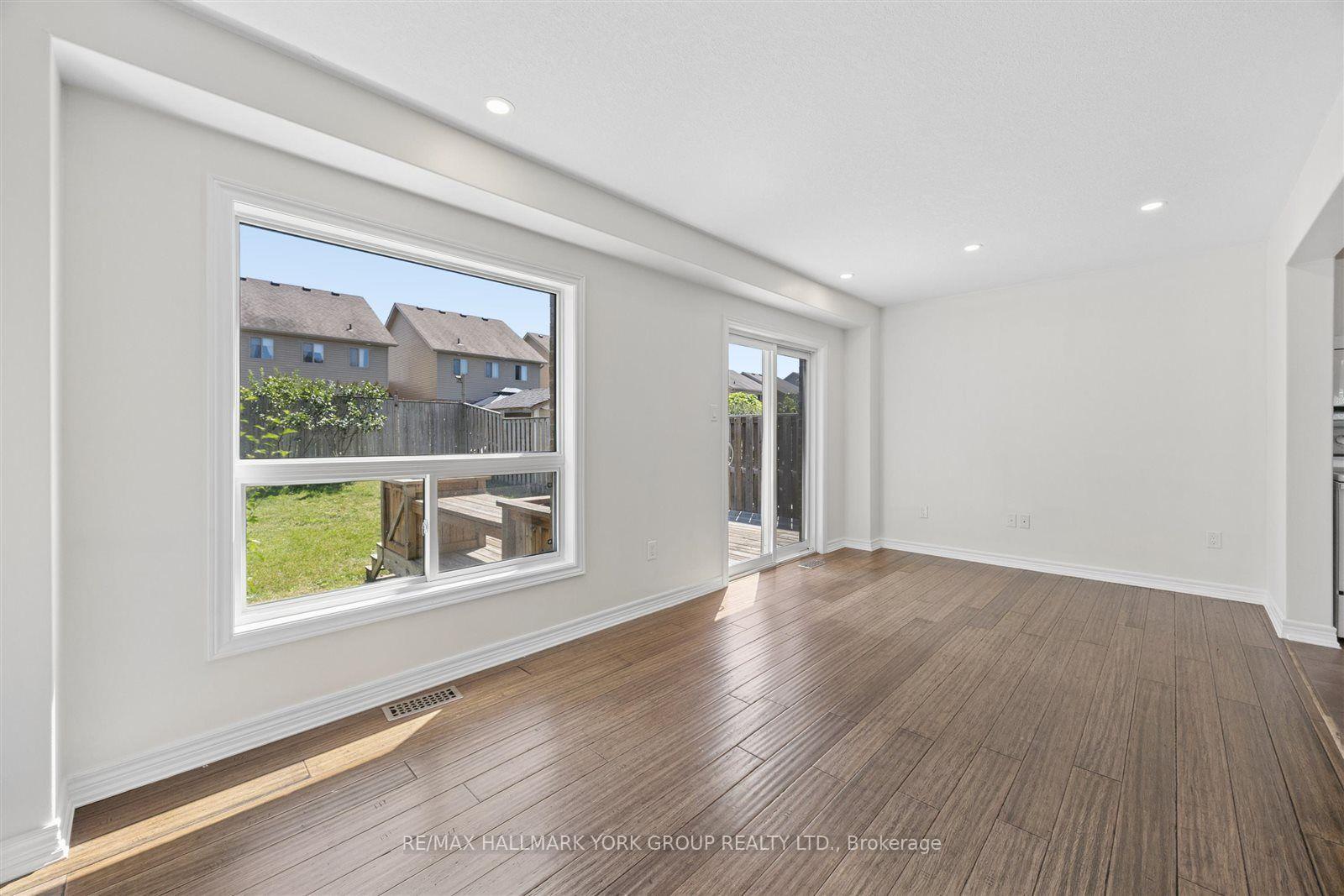 Photo 11 of 132 Banting Crescent, Essa, Angus — HOMEH