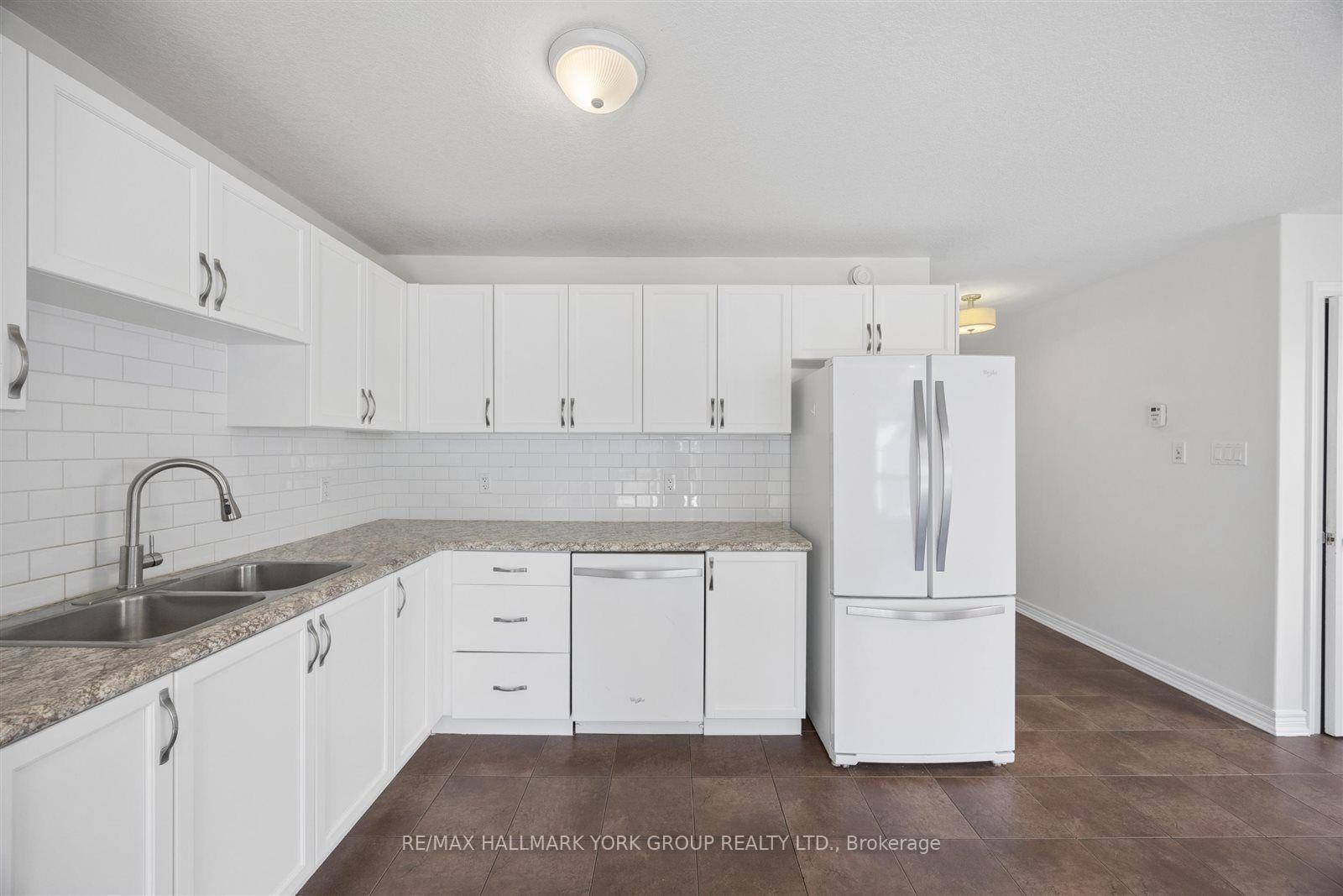 Photo 15 of 132 Banting Crescent, Essa, Angus — HOMEH