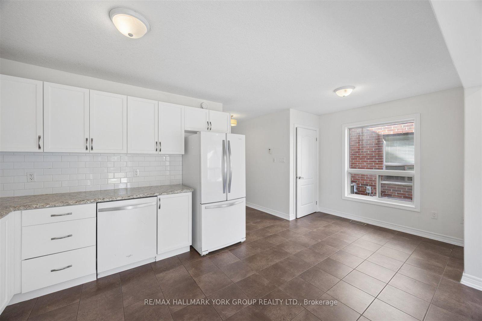 Photo 14 of 132 Banting Crescent, Essa, Angus — HOMEH