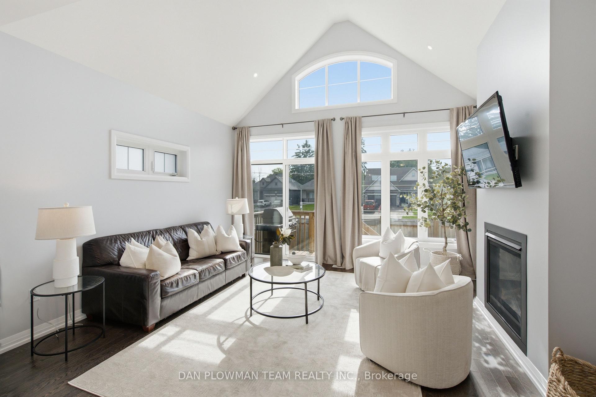 Photo 12 of 2 Holtby Court, Scugog, Port Perry — HOMEH