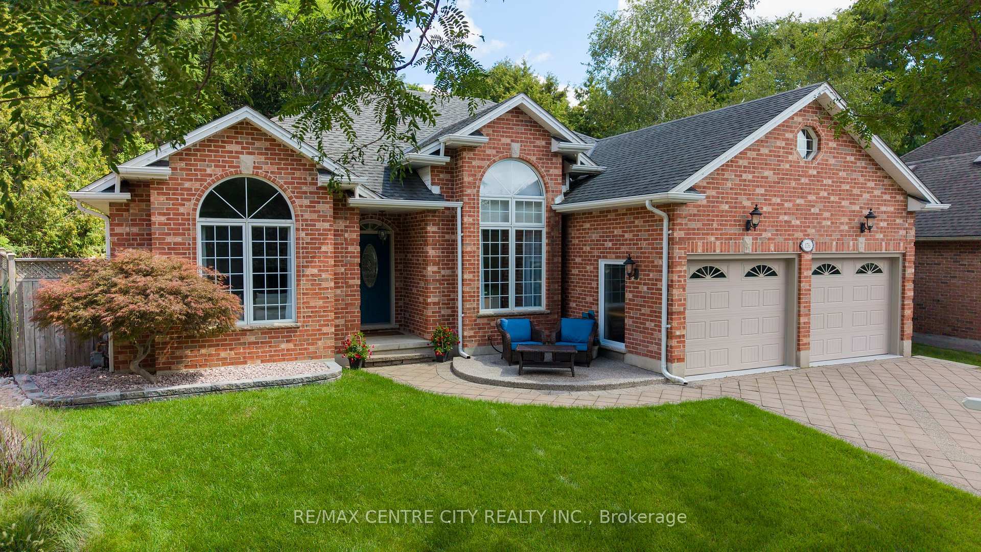 Photo 1 of 176 Optimist Park Drive, London, South K — HOMEH