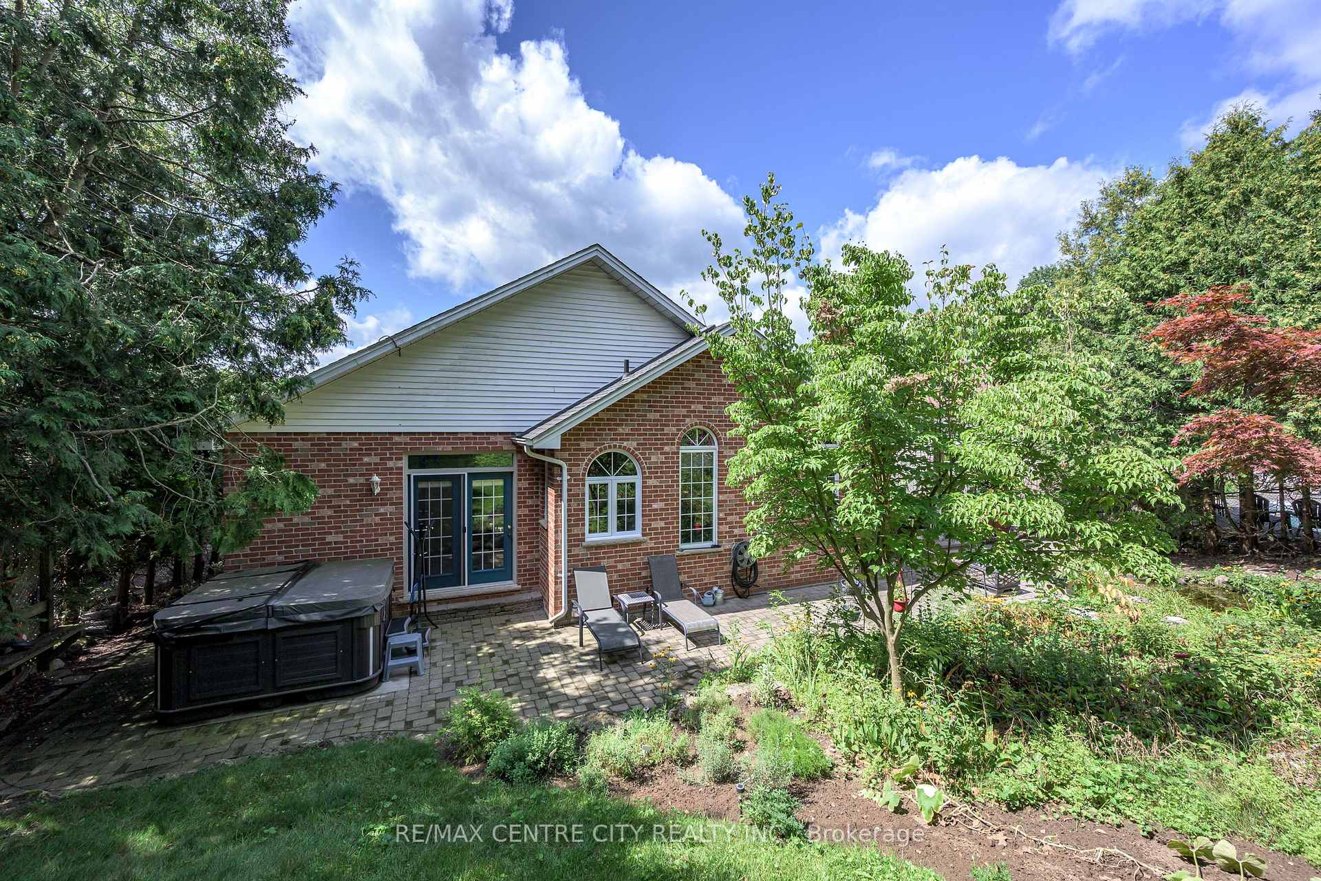 Photo 42 of 176 Optimist Park Drive, London, South K — HOMEH