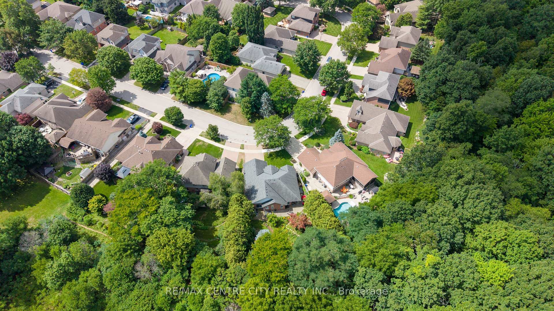 Photo 46 of 176 Optimist Park Drive, London, South K — HOMEH