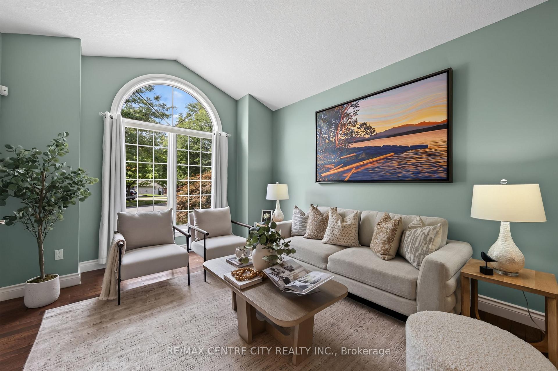 Photo 7 of 176 Optimist Park Drive, London, South K — HOMEH