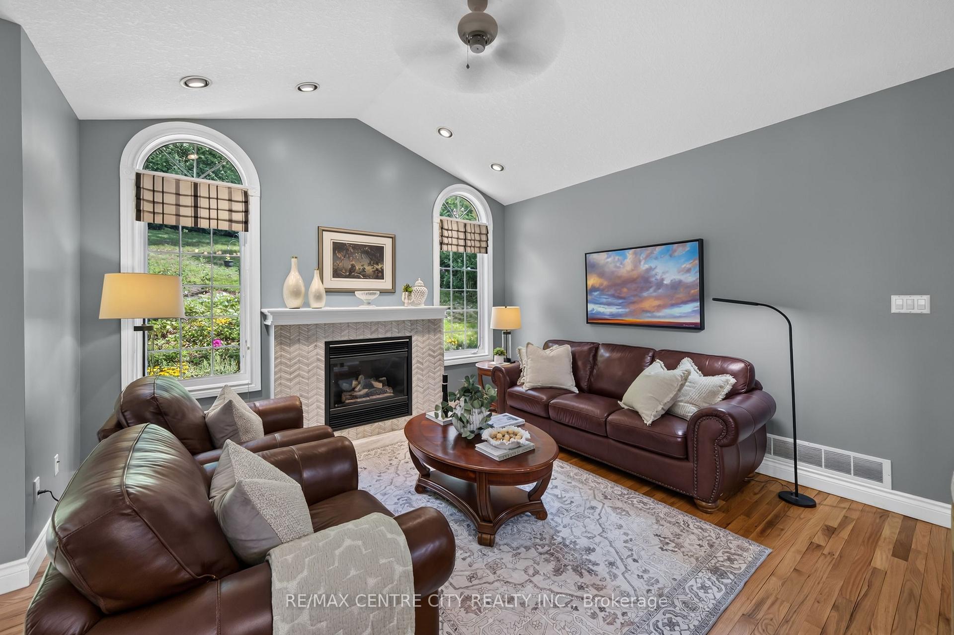 Photo 15 of 176 Optimist Park Drive, London, South K — HOMEH
