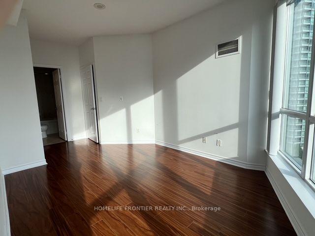 Photo 8 of Unit 1105, 18 Holmes Avenue, North York, Willowdale East — HOMEH