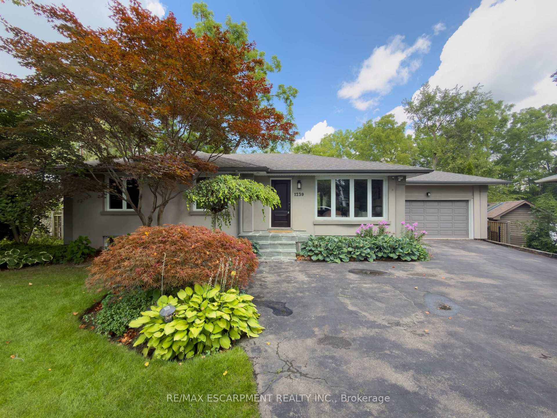 Photo 10 of 1239 Baldwin Drive, Oakville, Morrison — HOMEH
