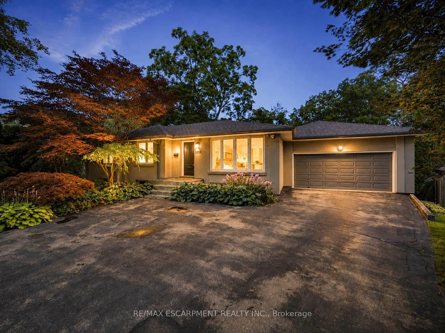Photo 9 of 1239 Baldwin Drive, Oakville, Morrison — HOMEH