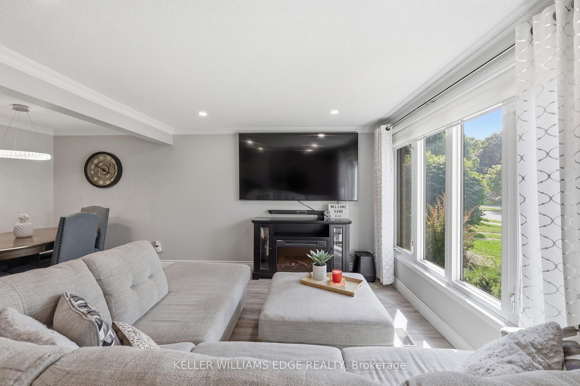 Photo 6 of 25 Flint Drive, Kitchener, Alpine — HOMEH