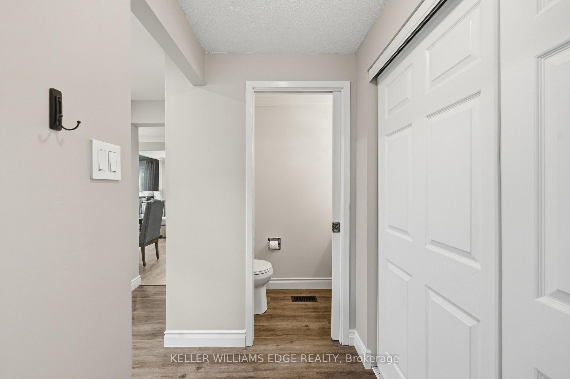 Photo 16 of 25 Flint Drive, Kitchener, Alpine — HOMEH