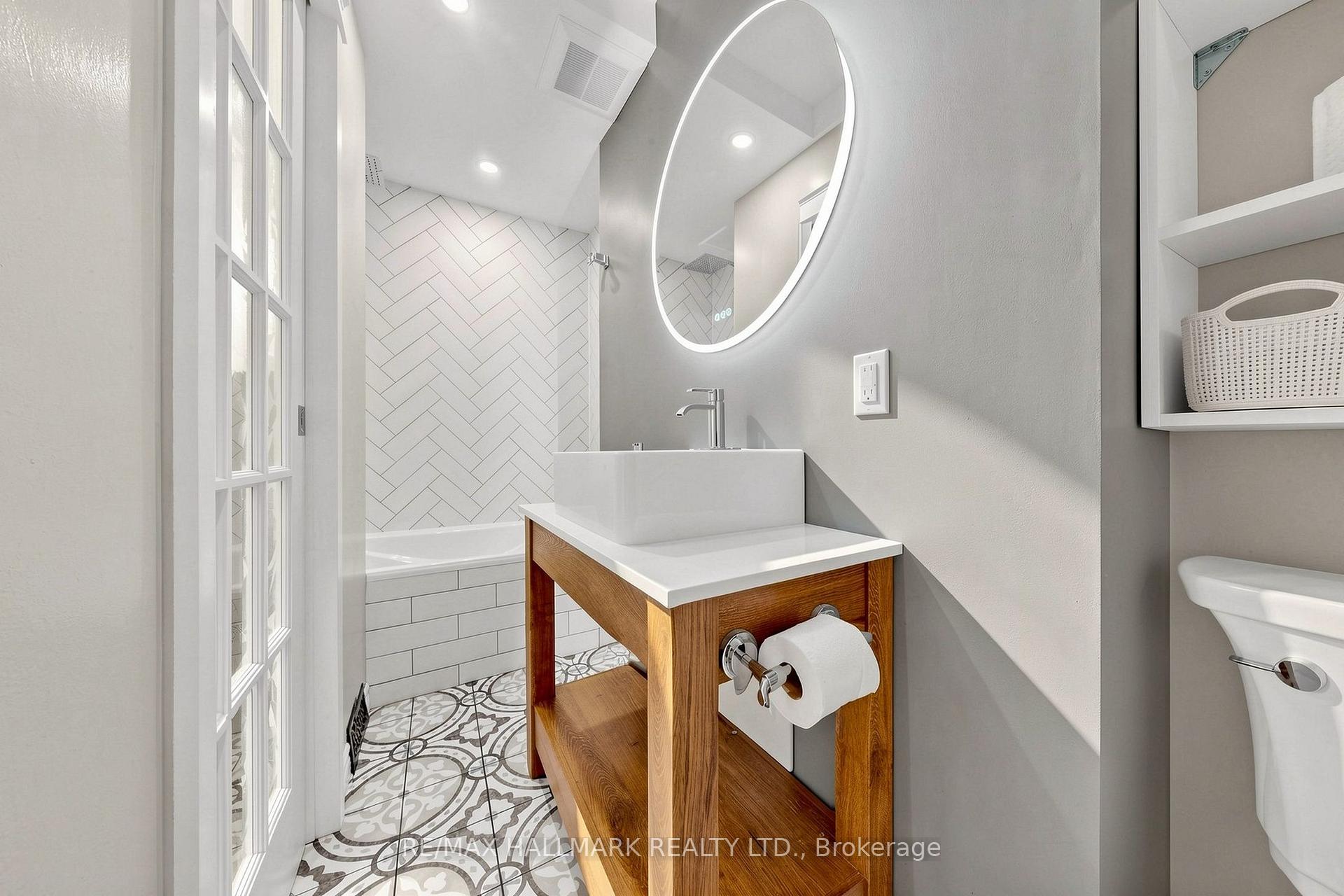 Photo 17 of 47 Glenmore Road, Toronto, Woodbine Corridor — HOMEH