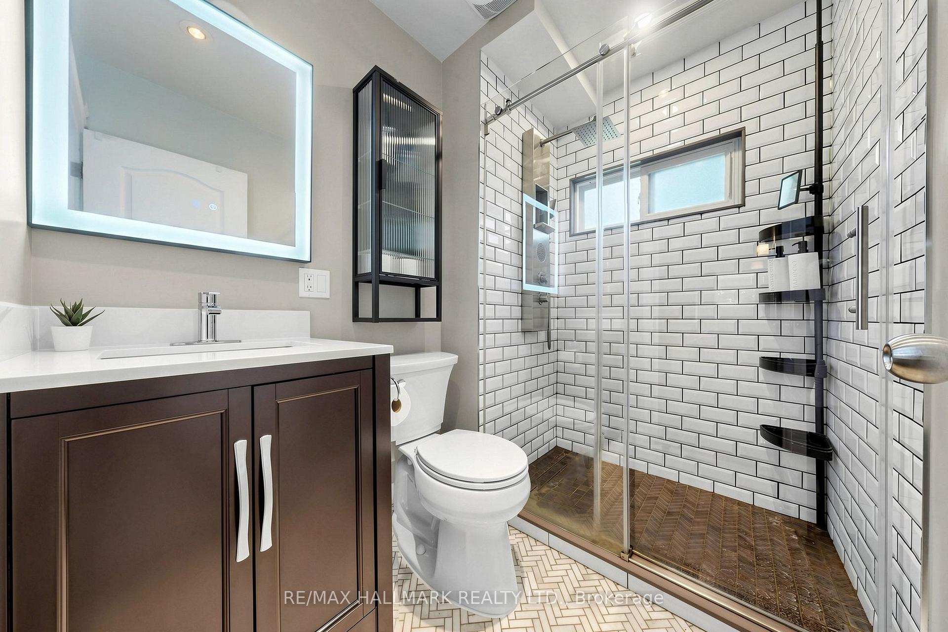 Photo 24 of 47 Glenmore Road, Toronto, Woodbine Corridor — HOMEH