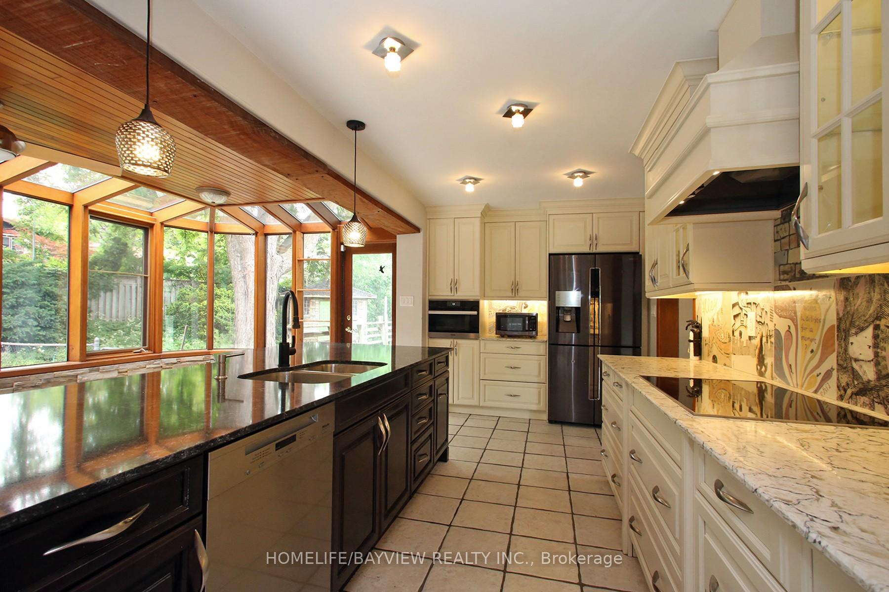 Photo 10 of 38 Christman Court, Markham, Markham Village — HOMEH