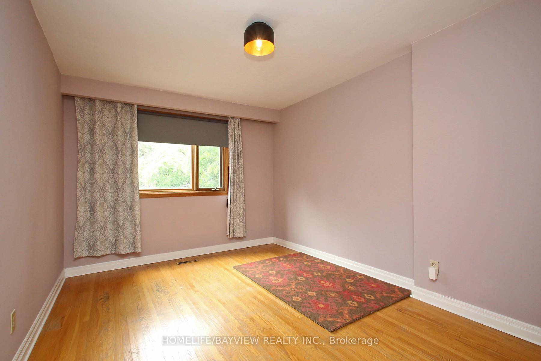 Photo 13 of 38 Christman Court, Markham, Markham Village — HOMEH