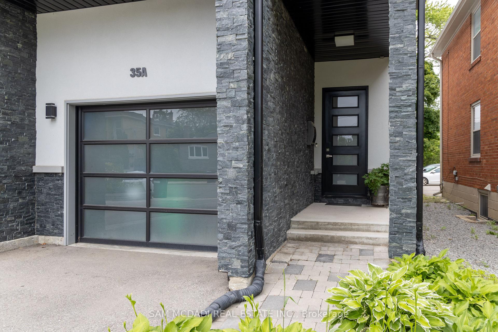 Photo 2 of 35A Broadview Avenue, Mississauga, Port Credit — HOMEH