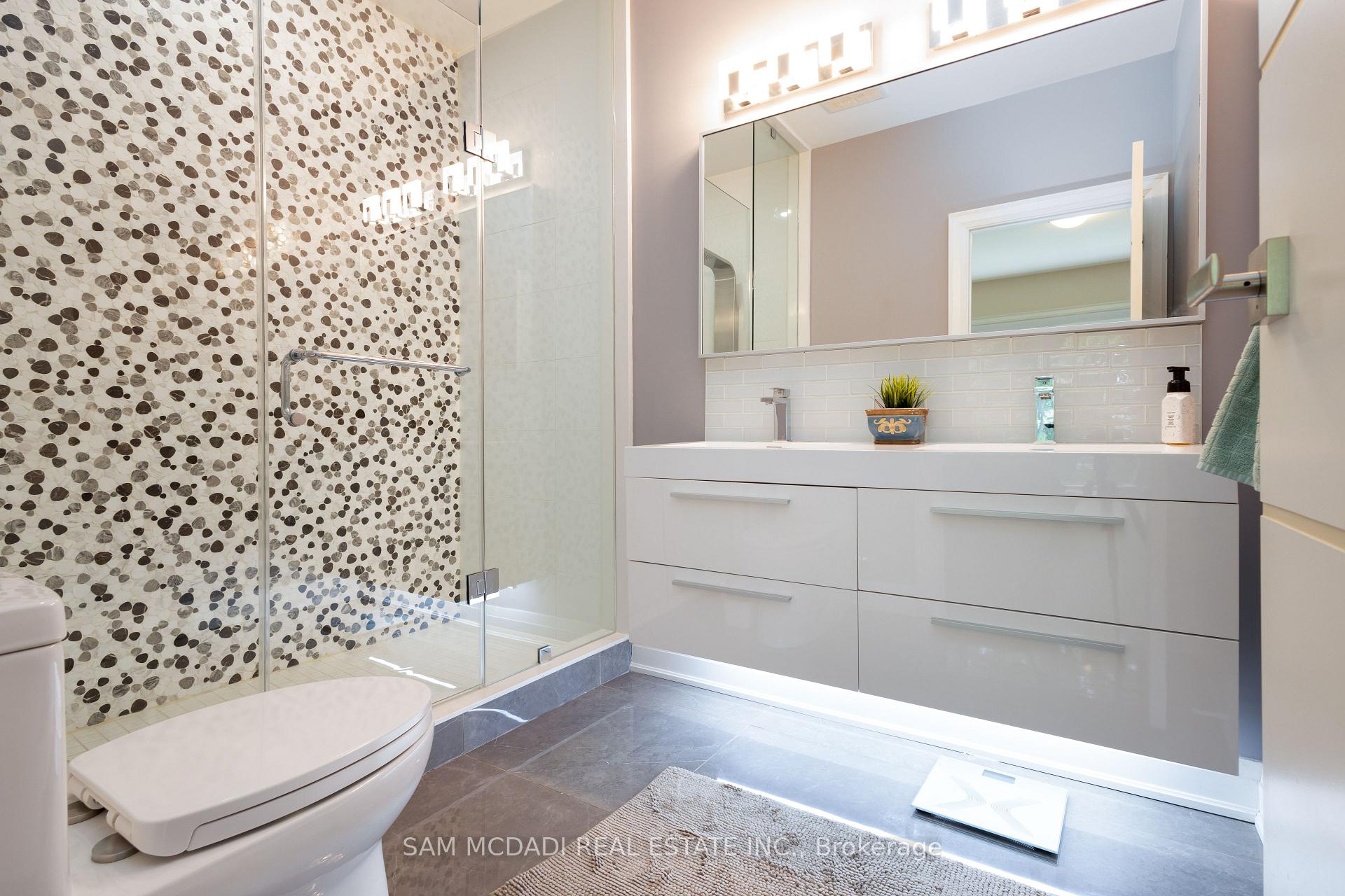 Photo 15 of 35A Broadview Avenue, Mississauga, Port Credit — HOMEH