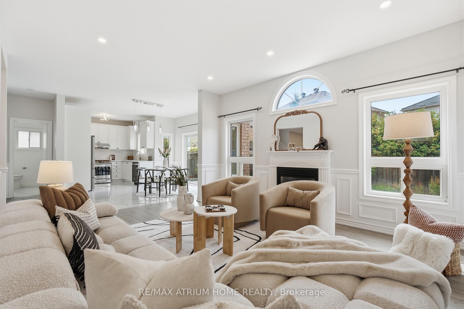 Photo 12 of 526 Mavrinac Boulevard, Aurora, Bayview Northeast — HOMEH