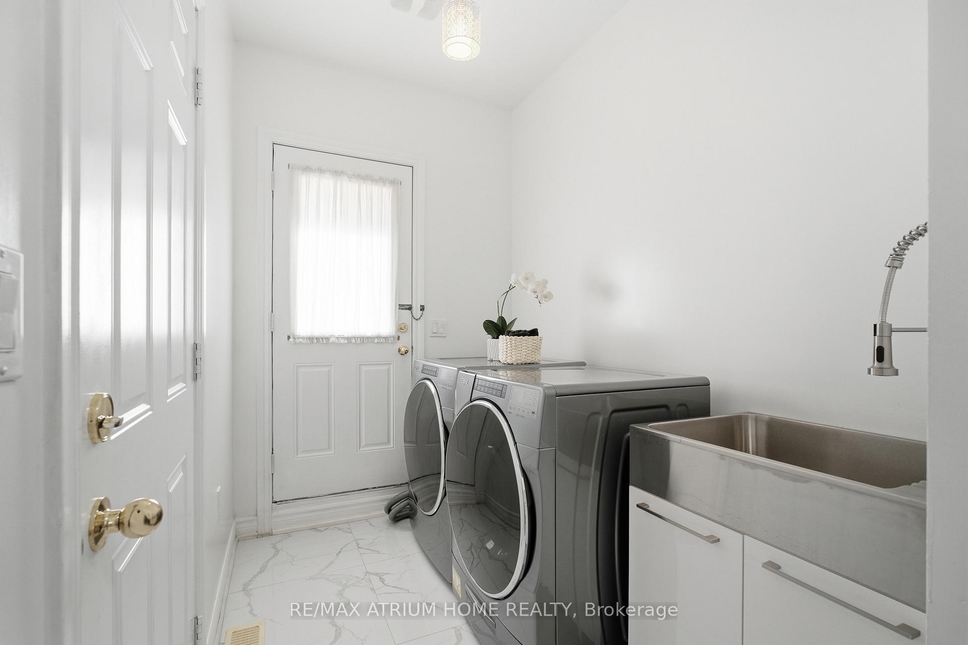 Photo 32 of 526 Mavrinac Boulevard, Aurora, Bayview Northeast — HOMEH
